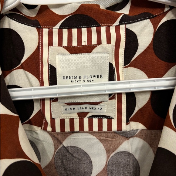 Button down top - Picture 2 of 3